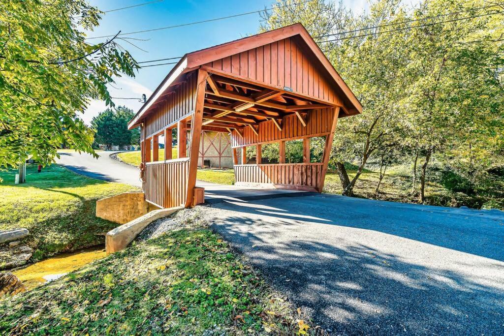 Cabin With New Hot Tub, Near Dollywood .2Bd.2Ba.Sleeps6.Bbq سيفيرفيل المظهر الخارجي الصورة